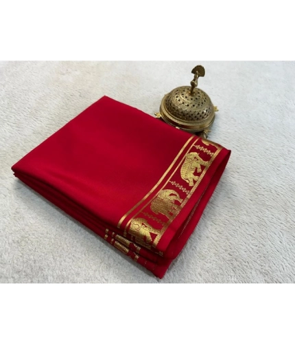 Women's Crepe Chit Pallu Solid Saree With Unstitched Blouse 5.5Mtr (Red)