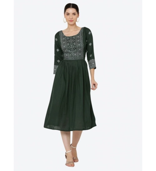 Women's Casual Rayon 3-4th Sleeves Kurti (Green) Women's Casual Rayon 3-4th Sleeves Kurti (Green)