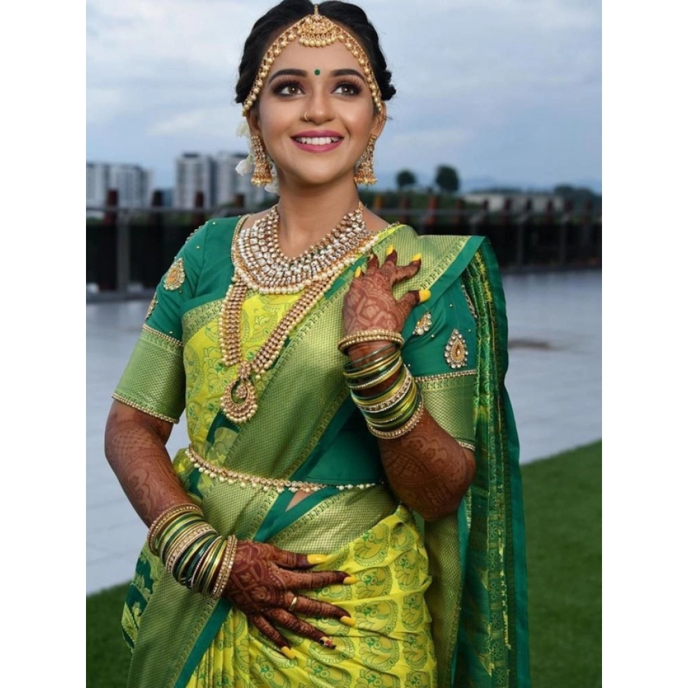 Women's Litchi silk Printed Saree With Unstitched Blouse (Light Green) Women's Litchi silk Printed Saree With Unstitched Blouse (Light Green)