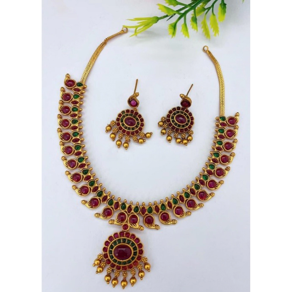 Generic Women's Classic Kampu Necklace Set (Red And Green, Free Size)