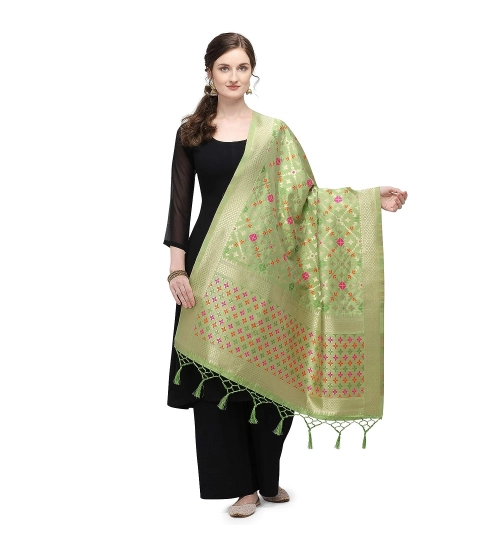 Women's Silk Pure Zari weaving Duppatta (Light Green, Length: 2-2.3 Mtrs)