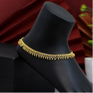Generic Women's Gold Color Anklets (Free Size: Upto 10") 