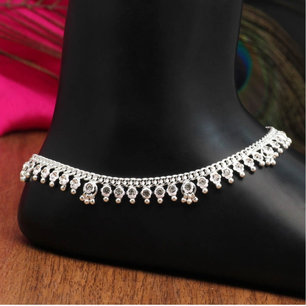 Generic Women's Silver Color Rhinestone Anklets (Free Size: Upto 10") 