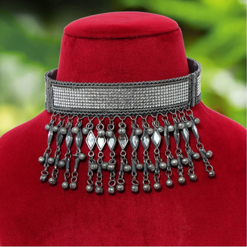 Generic Women's White Color Oxidised Necklace 