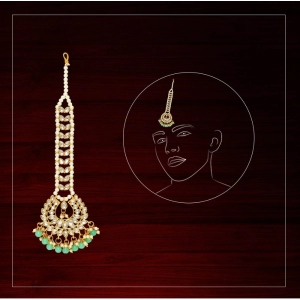 Generic Women's Green Color Imitation Pearl & Kundan Maang Tikka 