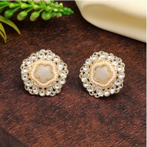 Generic Women's White Color Kundan Stud Earrings 
