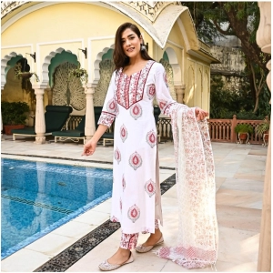 Generic Women's Casual 3/4th Sleeve Block Print Cotton Kurti Set (White And Marron)