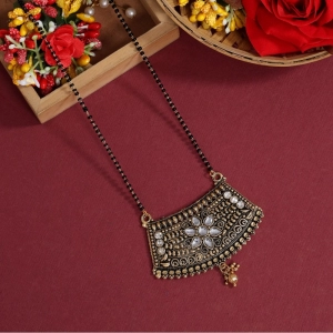 Generic Women's White Color Mangalsutra 