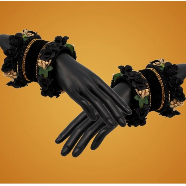 Dropship Women's Black Color Floral Bangles Set: 2.4