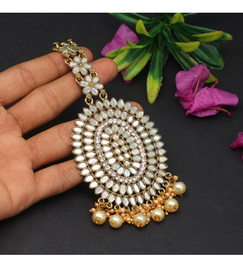 Women's Gold Color Mirror Work Maang Tikka 