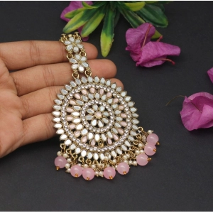 Generic Women's Pink Color Mirror Work Maang Tikka 