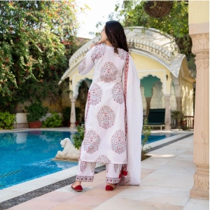 Generic Women's Casual 3/4th Sleeve Floral Print Cotton Kurti Set (White)