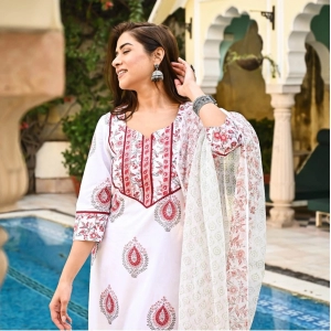 Generic Women's Casual 3/4th Sleeve Block Print Cotton Kurti Set (White And Marron)