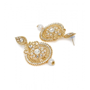 Generic Women's Rose Gold Plated Alloy Kundan Earrings & Mangtikka (White)