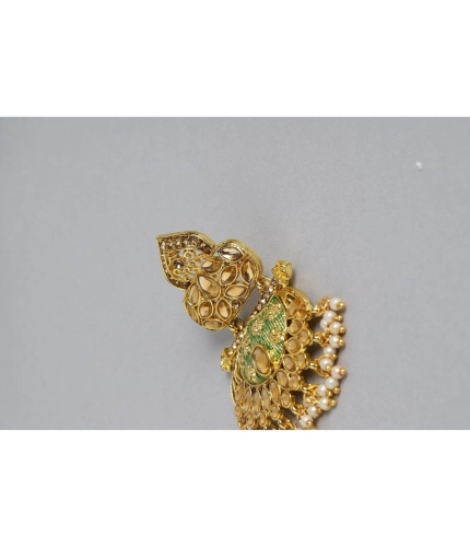 Women's Rose Gold Plated Alloy Earrings (Gold)
