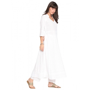 Generic Women's Casual 3/4th Sleeve Embroidered Cotton Kurti (White)