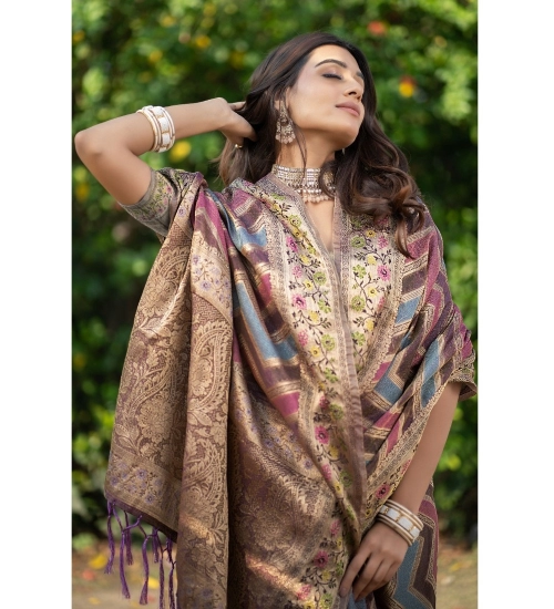 Women's Organza Printed Saree With Unstitched Blouse (Wine, 5-6 Mtrs)