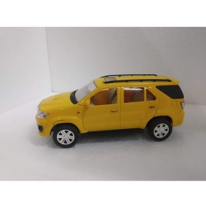 Generic Plastic Pull Back Action Suv Fortuner (Assorted)