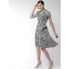 Dropship Women's Polyester Animal Print Short Sleeve Knee-Length Dress (Black - White)