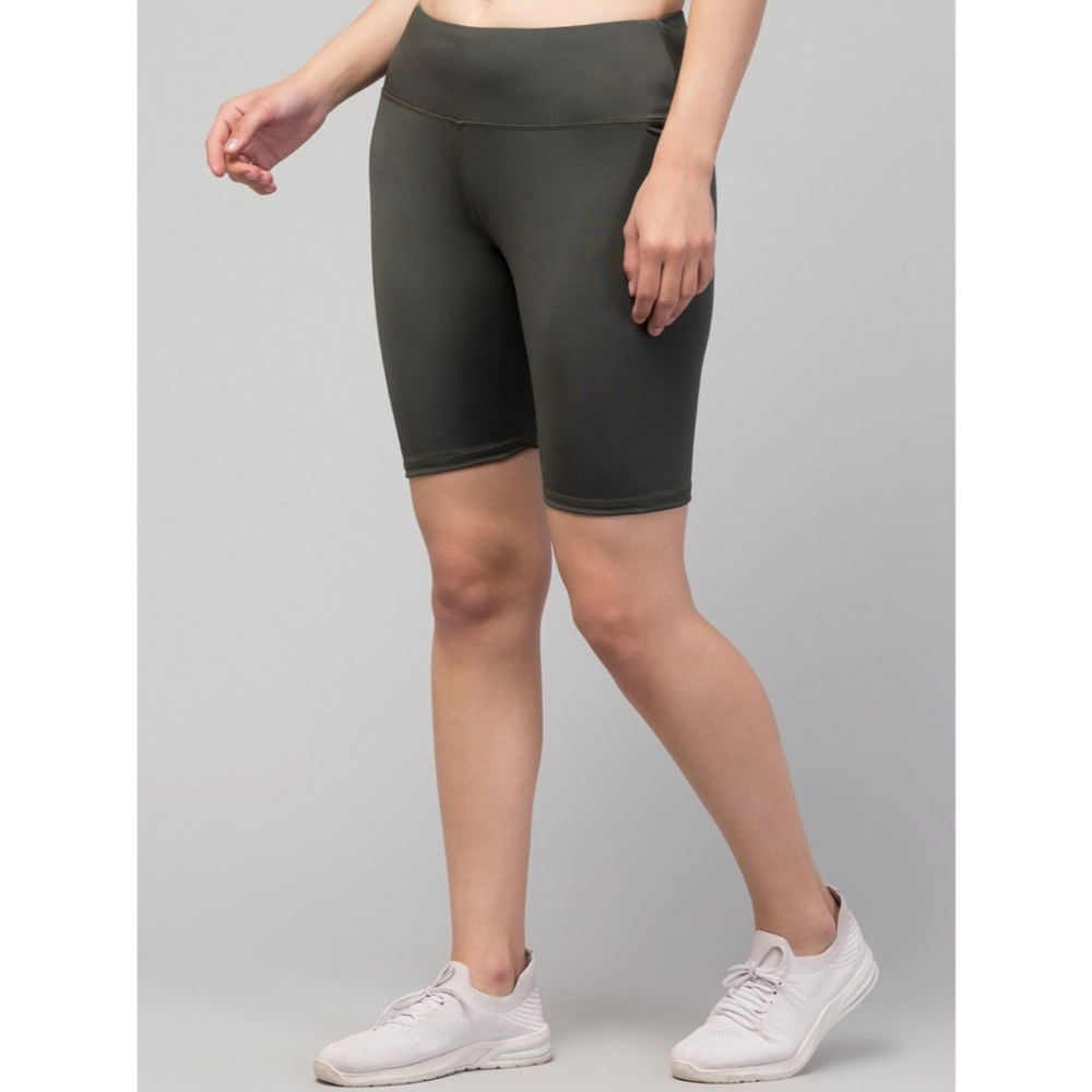 Women's Polyester Solid Above Knee High-Rise Shorts (Green) Women's Polyester Solid Above Knee High-Rise Shorts (Green)