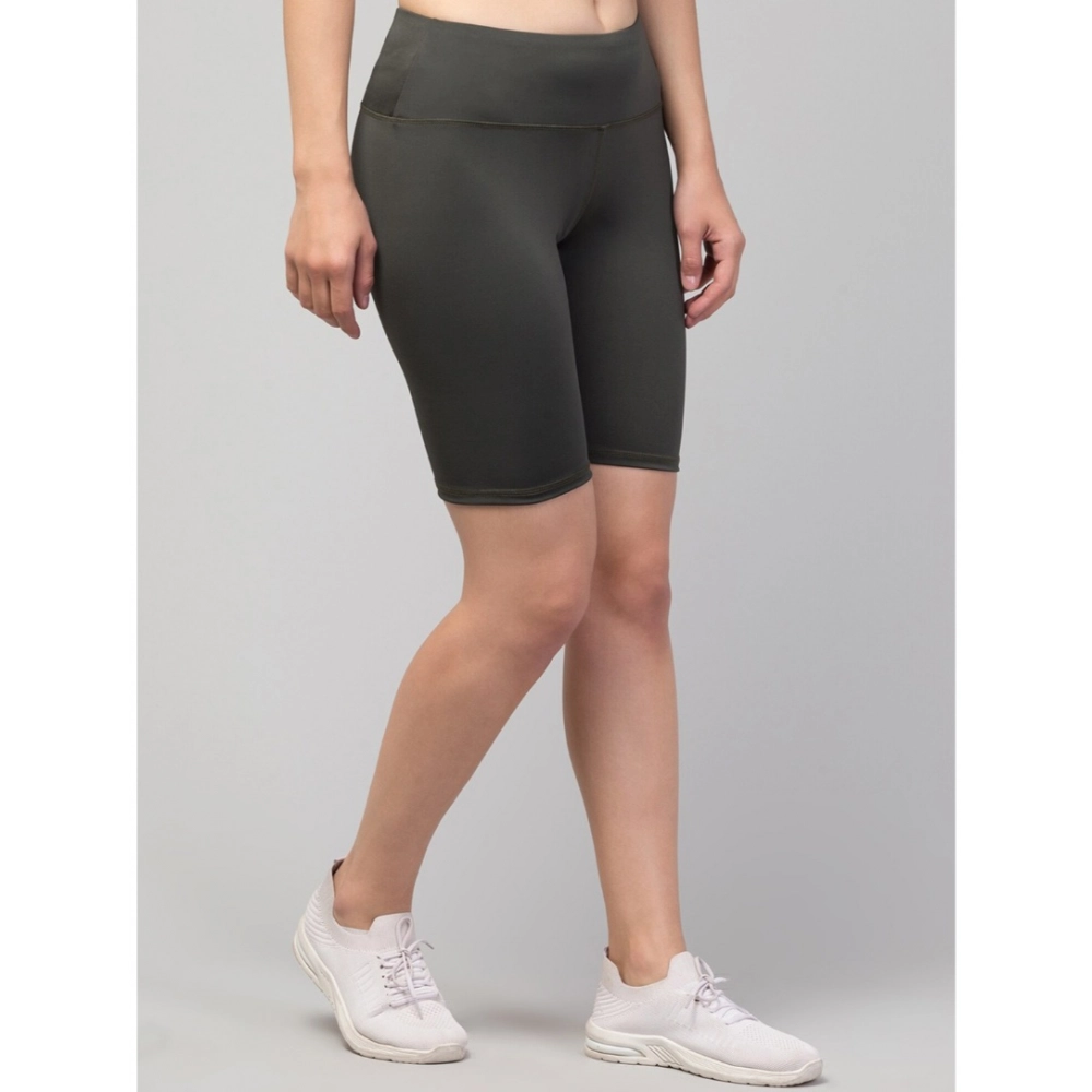Women's Polyester Solid Above Knee High-Rise Shorts (Green) Women's Polyester Solid Above Knee High-Rise Shorts (Green)