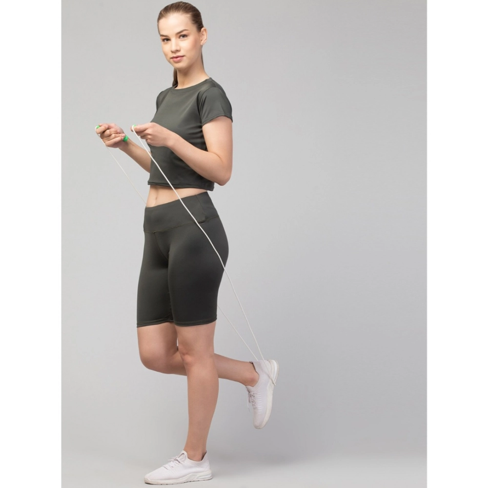 Women's Polyester Solid Above Knee High-Rise Shorts (Green) Women's Polyester Solid Above Knee High-Rise Shorts (Green)