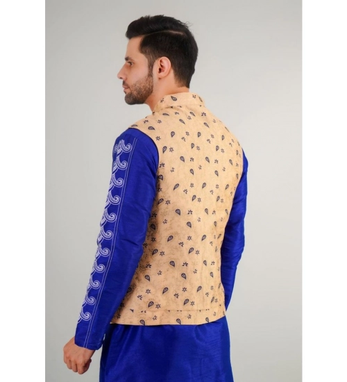 Men's Jacquard Self-Design Sleeveless Mandarin Neck Waistcoat (Beige)