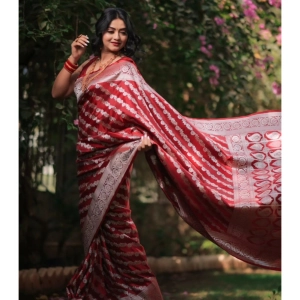 Generic Women's Banarasi Silk Woven Saree With Unstitched Blouse 5.5Mtr (Red)