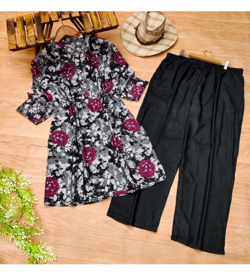 Women's Muslin Printed Mandarin Collar 3-4th Sleeve Kurti With Pant Set (Grey)