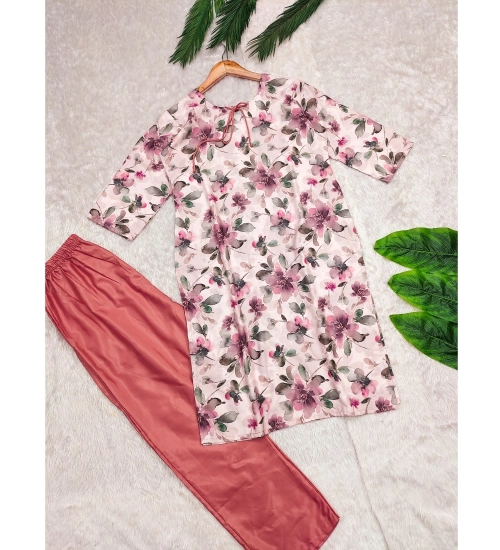 Women's Rayon Printed Round Neck 3-4th Sleeve Kurti With Pant Set (Peach)