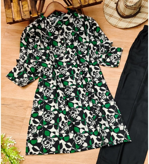 Women's Muslin Printed Mandarin Collar 3-4th Sleeve Kurti With Pant Set (Green)