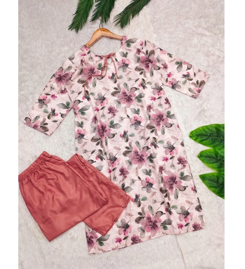 Women's Rayon Printed Round Neck 3-4th Sleeve Kurti With Pant Set (Peach)