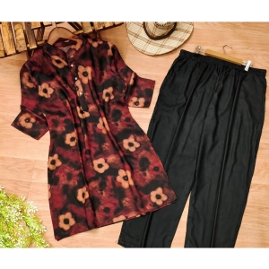Generic Women's Muslin Printed Mandarin Collar 3-4 th Sleeve Kurti With Pant Set (Black)