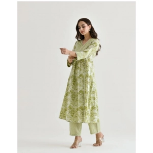 Generic Women's Cotton Blend Printed V Neck Kurti with Pant Set (Green)