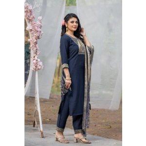 Generic Women's Rayon Printed V Neck Kurti with Pant and Dupatta Set (Navy Blue)