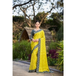 Women's Crepe Printed Saree With Unstitched Blouse (Cream, 5-5 Mtrs)