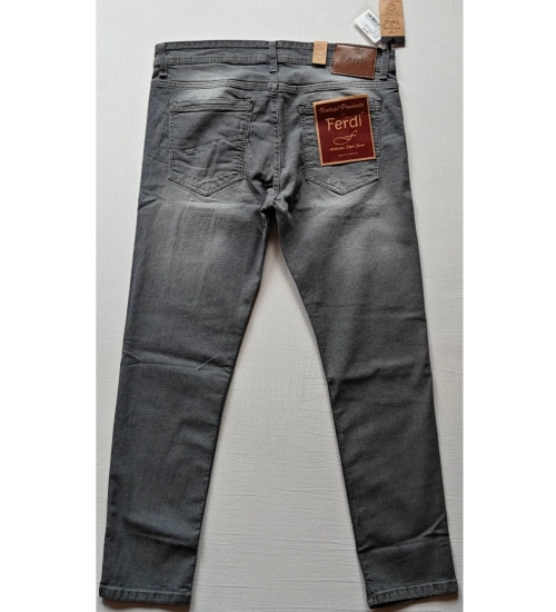 Men's Cotton Blended Solid Tapered Jeans (Grey)