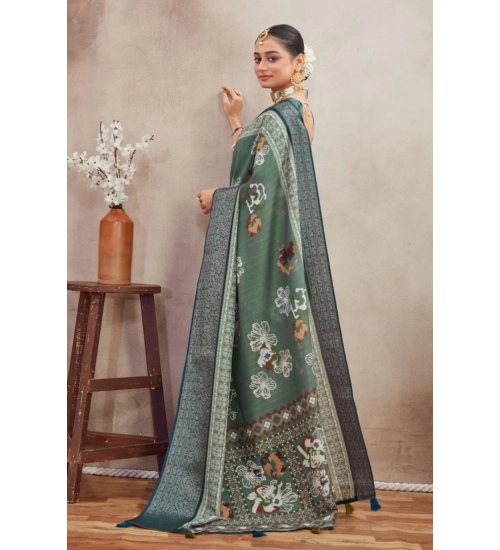 Women's Crepe Silk Printed Saree With Unstitched Blouse 5.5Mtr (Green) Women's Crepe Silk Printed Saree With Unstitched Blouse 5.5Mtr (Green)