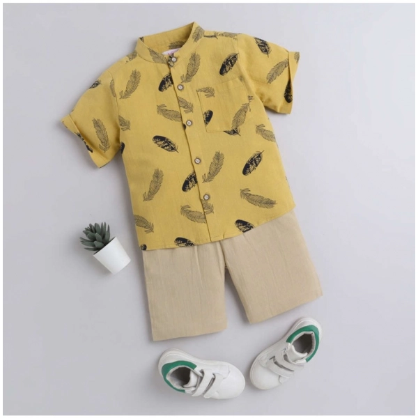Dropship Boy's Cotton Blend Printed Short Sleeve Shirt and Shorts Set (Yellow)