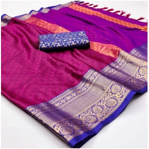 Generic Women's Cotton Silk Floral Print Saree With Unstitched Blouse 5.5Mtr (Purple)