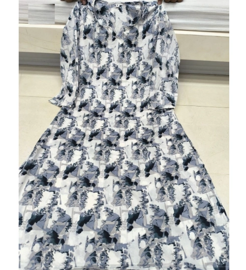 Women's Cotton Blended Printed 3/4th Sleeve V Neck Kurti (Grey)