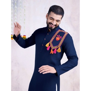 Generic Men's Rayon Mirror Embroidery Mandarin Collar Kurta (Nevy Blue)