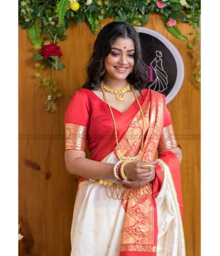 Women's Silk Printed Saree With Unstitched Blouse 5.5Mtr (White-Red) Women's Silk Printed Saree With Unstitched Blouse 5.5Mtr (White-Red)