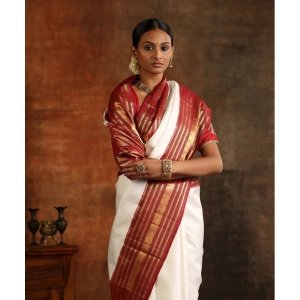 Generic Women's Silk Printed Saree With Unstitched Blouse 5.5Mtr (White-Maroon)