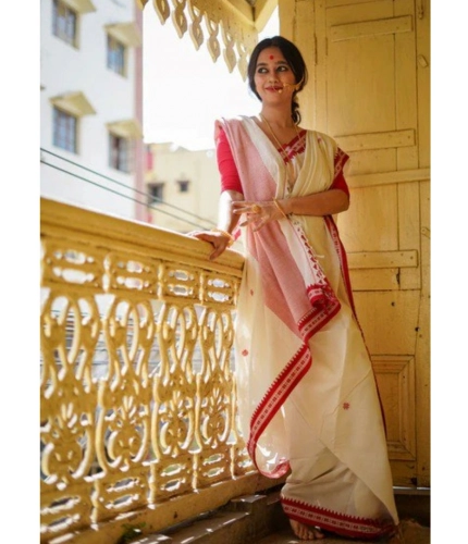 Women's Cotton Printed Saree With Unstitched Blouse 5.5Mtr (White) Women's Cotton Printed Saree With Unstitched Blouse 5.5Mtr (White)