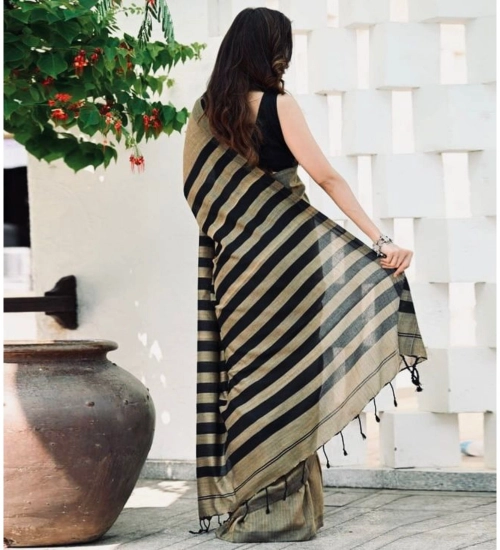 Women's Silk Printed Saree With Unstitched Blouse 5.5Mtr (Gold-Black)