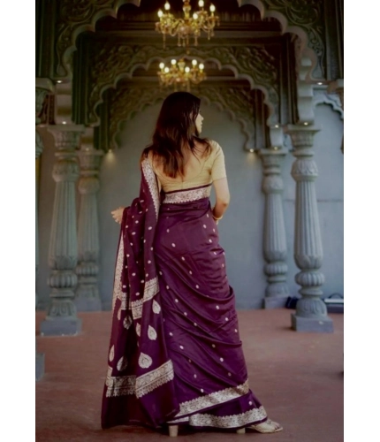 Women's Cotton Printed Saree With Unstitched Blouse 5.5Mtr (Purple) Women's Cotton Printed Saree With Unstitched Blouse 5.5Mtr (Purple)