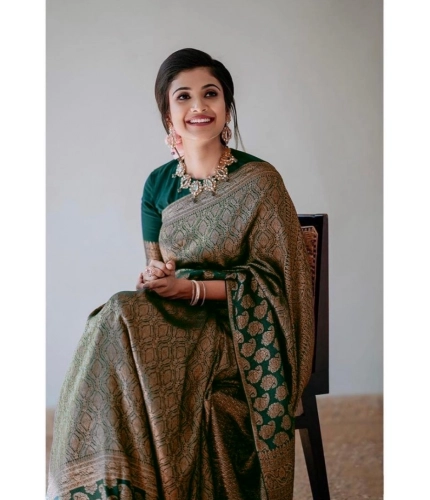 Women's Silk Printed Saree With Unstitched Blouse 5.5Mtr (Green) Women's Silk Printed Saree With Unstitched Blouse 5.5Mtr (Green)