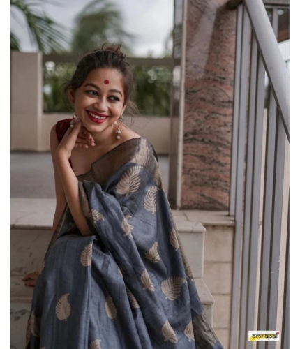 Women's Silk Printed Saree With Unstitched Blouse 5.5Mtr (Grey) Women's Silk Printed Saree With Unstitched Blouse 5.5Mtr (Grey)