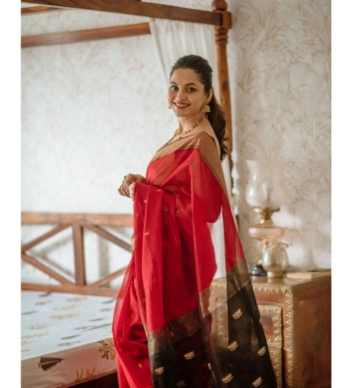 Women's Cotton  Printed Saree With Unstitched Blouse 5.5Mtr (Red)